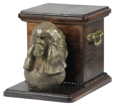 Image de Caniche - Urne funéraire pour chien avec statuette, une urne élégante pour chien, une urne exceptionnelle avec un buste de chien de la marque Art-Dog.