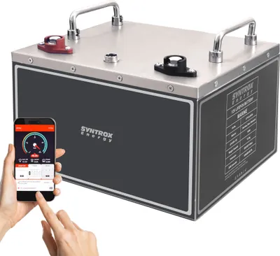 Image de batterie Lifepo 4 Lithium 100Ah 12V | Batterie sous le siège avec BMS, Bluetooth