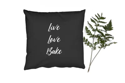 Produktbild von MuchoWow® Zierkissen Sofakissen Wohnzimmer Dekokissen 45x45 cm Zitate - Kochen - Leben Liebe Backen - Sprichwörter - Backen - Schlafpolster - Polster für das Sofa