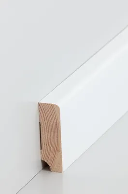 Produktbild von Sockelleiste weiß Kiefer 19 x 60 Lackiert RAL 9016 Fußleiste