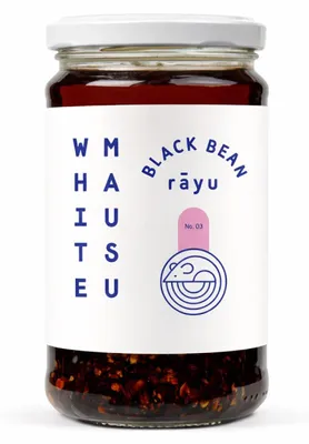 Produktbild von White Mausu Chiliöl Rayu Sauce mit fermentierten schwarzen Bohnen