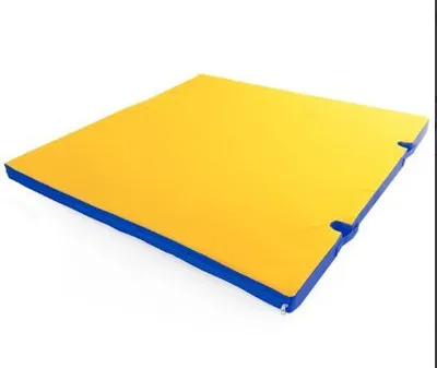 Zdjęcie produktu dla Mata gimnastyczna Gamma 100x100x10 z wgłębieniami na słupki drabinki niebieska/żółta