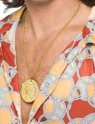 Image de Médaille en métal doré sur chaîne