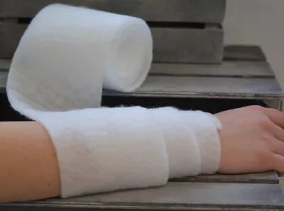 Produktbild von 20 Rollen Polsterbinde 3m Verbandwatte Verbandspolster Polsterwatte Größenwahl, Größe:8 cm x 3 m