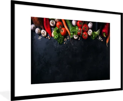 Produktbild von MuchoWow® Gerahmtes Poster Gemüse - Kräuter - Gewürze - Schwarz - Rustikal - Küche 90x60 cm - Poster mit Schwarzem Bilderrahmen Wandposter Rahmen Foto Bilder - Wanddekoration - Fotos