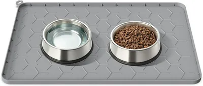 Produktbild von Famanu Futtermatte für Hunde aus Silikon, wasserfest und rutschfest - 60 x 40 cm