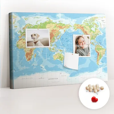 Immagine prodotto di Lavagna in sughero con puntine - Bacheca con puntine per foto e appunti - 60x40 cm - Spille di legno, 100 pezzi - Mappa del mondo fisica