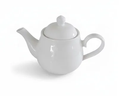 Produktbild von Kaffeekanne & Teekanne aus Porzellan Weiß – Eleganter Kaffeepott mit Deckel – Zeitlose Servierkanne für stilvollen Kaffee- & Teegenuss (650 ml)