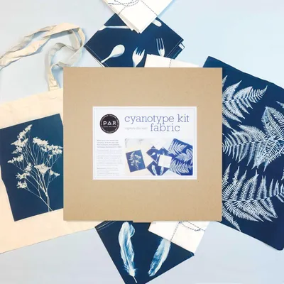 Obrázek produktu pro Sada PAR pro cyanotypii na textil – kreativní modrobílé potisky na látku – DIY