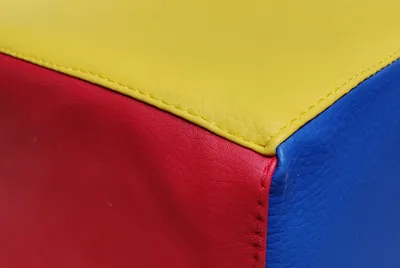 Produktbild von EDUPLAY 110487 Hüpfpolster Kunstleder 113 x 75 cm, mehrfarbig