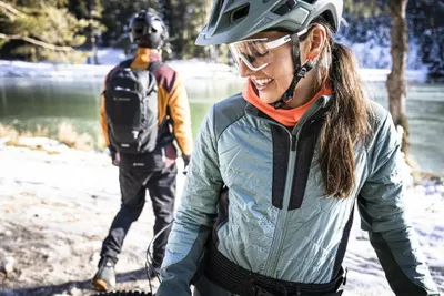 Produktbild von VAUDE Women's Minaki Jacket III, Farbe:dark sea uni, Größe:40