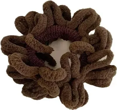 Produktbild von Klassischer Haargummi aus lockigem Bouclé-Samt in warmem Braun