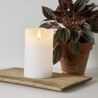 Zdjęcie produktu dla Świeca Led woskowa pieńkowa FLAMME RUSTIC biała 12,5cm