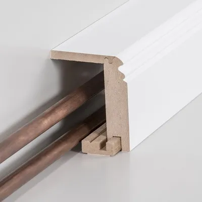 Produktbild von PROVISTON | Sockelleiste MDF | 64 x 96 x 2500 mm | Weiß | Heizrohr Abdeckleiste