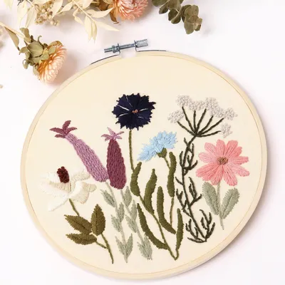 Produktbild von DIY Stickset für Anfänger mit 4 Sets und Bambusringen
