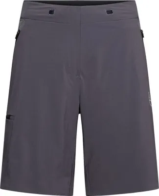 Dunkelgraue Shorts "Monument Shorts" von La Sportiva; geeignet für Damen; mit seitlichen Taschen.