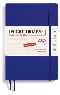 Immagine prodotto di LEUCHTTURM1917, Calendario settimanale Medium (A5) 2025, copertina morbida, inchiostro, lingua: tedesco