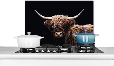 Produktbild von KitchenYeah®  Spritzschutz Küche - Küchenrückwand - Wandschutz für Herd und Spüle - Schottisches Hochlandrind - Schwarz - Horn 60x40 - Alu-Dibond (Alternative zum Spritzschutz aus Glas) - Hitzebeständ
