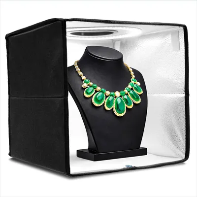 Image de CELLONIC Boîte Photo Pliable Tente Lumineuse 30cm – Tente LED Pliable, 120 Perles LED, IRC ≥97, 5500K, Gradation 10 Niveaux, 6 Fonds de Couleur, Sac de Transport, USB – Photographie Produit