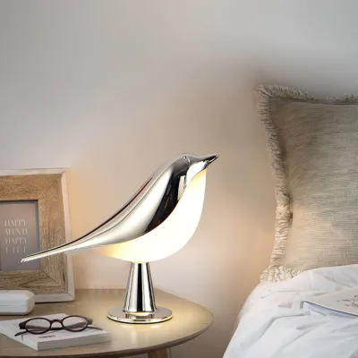 Produktbild von 15cm Silber Vogel LED Nachtlicht USB LED Schreibtischlampe Schlafzimmer Nachttischlampe Touch-Atmosphäre-Tischlampe