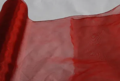Produktbild von Organza 35 cm x 20 m dunkelrot gekettelt