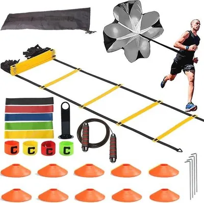 Produktbild von Famanu Trainingsset Fußballzubehör - 6 Meter Koordinationsleiter mit Ball und Mütze