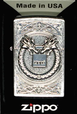 Obrázok produktu pre Zapa?ova? Zippo Dragons chrómovaný benzínový vetruodolný zapa?ova? s dra?ím emblémom