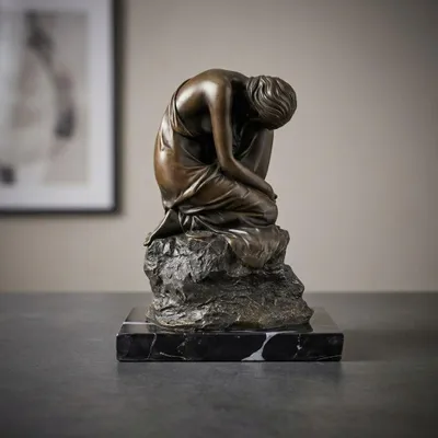 Produktbild von Bronze Figur knielende Frau, patiniert auf Marmor, hochwertig, H.16 cm