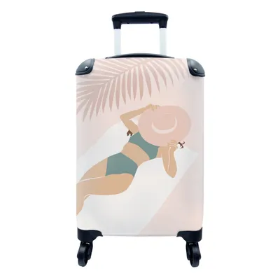 Produktbild von MuchoWow® Koffer Handgepäck Trolley Rollkoffer Kleine Reisekoffer mit 4 Rollen - Frau - Hut - Strand - Cabin Size < 55x40x23 cm & 55x40x20 cm - Fotokoffer - Kabinenkoffer - Boardgepäck - Reise-Box - Reisekoffer - Reisegepäck - Koffer mit Bild - Trolley für Kinder