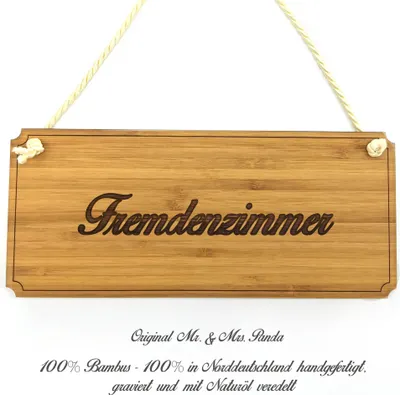 Produktbild von Mr. & Mrs. Panda Schild Fremdenzimmer - Geschenk, Graviert, Geschenkidee, Eingangsschild, Wegweiser, Infotafel, Shabby, Türschild, Landhaus, Hinweisschild
