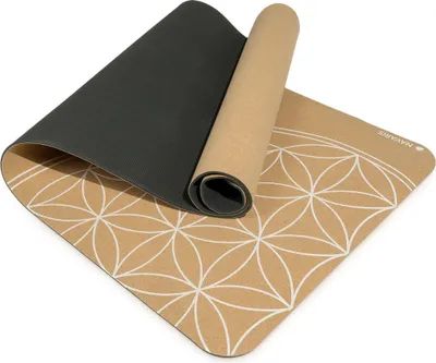 Produktbild von Navaris Yogamatte aus Kork rutschfeste Matte - Yoga Sportmatte Fitnessmatte mit Tragegurt - 183x61x0,5cm Fitness Gymnastikmatte - Schadstofffrei