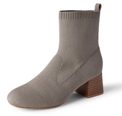 Productafbeelding van A. Essentials: Dames enkellaarsjes van stretchmateriaal, taupekleurig, maat 43 EU