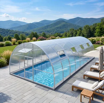 Produktbild von Poolabdeckung von Garten Dream. 5x6m mit 10mm polycarbonate Ganzjährige Nutzung. Schnee- und winddicht. Türen auf jeder Seite. Rostschutz.