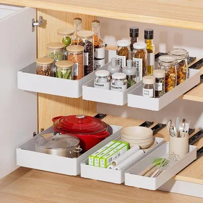 Obrázok produktu pre Vysúvateľné organizéry do kuchynských skriniek Unyqoos® v 3 veľkostiach pre optimálne využitie úložného priestoru