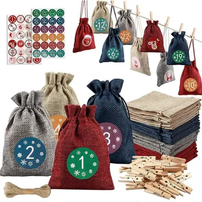 Image de Calendrier de l'Avent à remplir pour 2025, comprenant 24 petits sacs en jute de 9,4 x 14 cm, idéal pour créer un calendrier de Noël personnalisé avec des autocollants numérotés