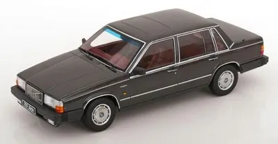 Image de Triple 9 1:18 Volvo 760 (1985) - anthracite 1800534