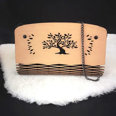 Produktbild von Holzhandtasche schwarz - Baum 25 cm