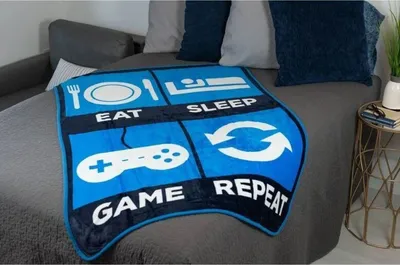 Produktbild von Eat Sleep Game Repeat Kuscheldecke