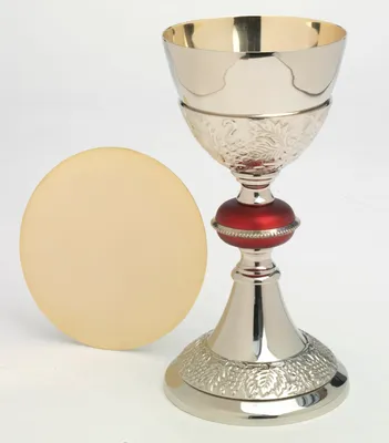 Produktbild von Kelch mit Patene Messing vernickelt Silber (Höhe 24 cm)