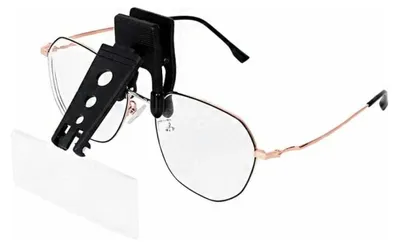 Produktbild von Aufsteckbare Vergrößerungsglas für Brillen mit 3 austauschbaren Linsen, zum Aufclipsen und Hochklappen, 1,5x, 2,5x, 3,5x Vergrößerung, zum Lesen, Nähen, für Hobbys und Karten