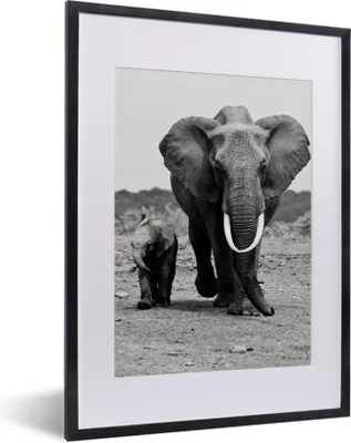 Produktbild von MuchoWow® MuchoWow® Gerahmtes Poster Elefant - Kind - Schwarz - Weiß 30x40 cm - Poster mit zchwarzem Bilderrahmen - Wandposter Schlafzimmer