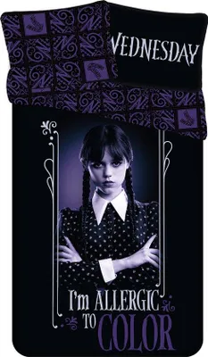 Produktbild von Unyqoos® Wednesday 'Allergic' Bettbezug – 100% Baumwolle, 140 x 200 cm, mit Wednesday Addams Motiv, Kissenbezug 50 x 70 cm, doppelseitig bedruckt, Reißverschluss