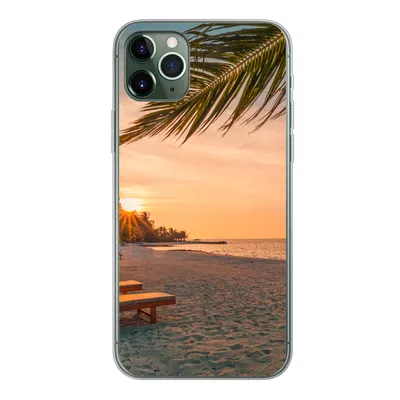 Produktbild von MuchoWow® Handyhülle Schutzhülle Hülle für iPhone 11 Pro Max Strand - Strandkorb - Sonnenuntergang Silikon Softcase Handy Hülle - Schutz