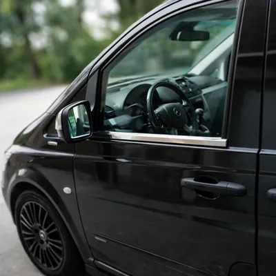 Zdjęcie produktu dla Pręty okienne ze stali nierdzewnej z chromowanym wykończeniem do Mercedesa Vito i Viano W639 (2003–2014), 2 szt.