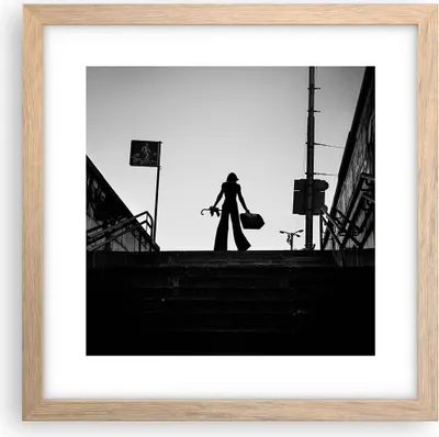 Produktbild von Gerahmtes Poster - Rahmen in heller Eiche - Schatten Fotografie Treppen - 30x30 cm - Wand Bild - Wanddeko - Wandbilder - Kunstposter - Wandposter - Bilderrahmen - Bilder - Kunstdruck - P2NAC30x30-4365