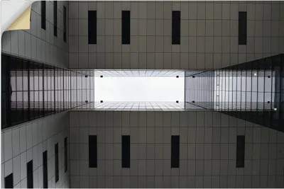 Produktbild von ARTland Wandbild, selbstklebend Lichthof eines Bürohauses in Köln Größe: 60x40 cm