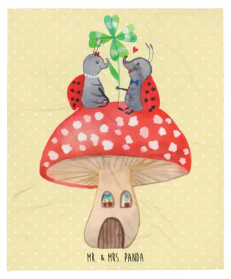 Produktbild von Mr. & Mrs. Panda Tagesdecke Marienkäfer Fliegenpilz - Gelb Pastell - Geschenk, Bettdecke, Zuhause, Lustige Sprüche, Wohnung, Decke, Kuscheldecke, Haus, Plaid