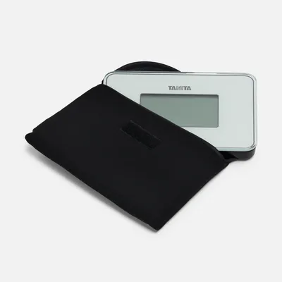 Produktbild von TANITA HD‑386 – die kleinste Personenwaage der Welt – Mini-Waage – bis 150 kg – ideal für Reisen und kleine Räume – 19 x 13,5 x 2 cm – Weiss