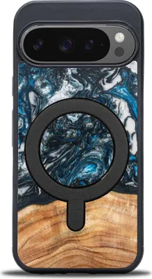 Produktbild von Bewood Unique Case für Google Pixel 9/9 Pro - Planeten - Erde mit MagSafe
