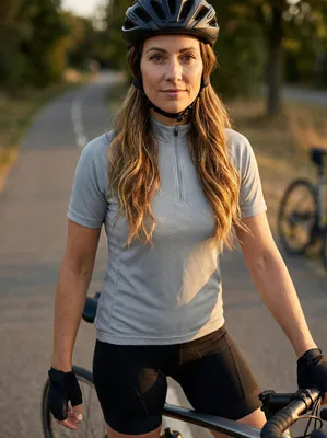Immagine prodotto di Maglia da ciclismo da donna ALTISPORT, modello NoPrint NP/ALW115NJ, colore argento, taglia XL, Immagine generata dall'IA